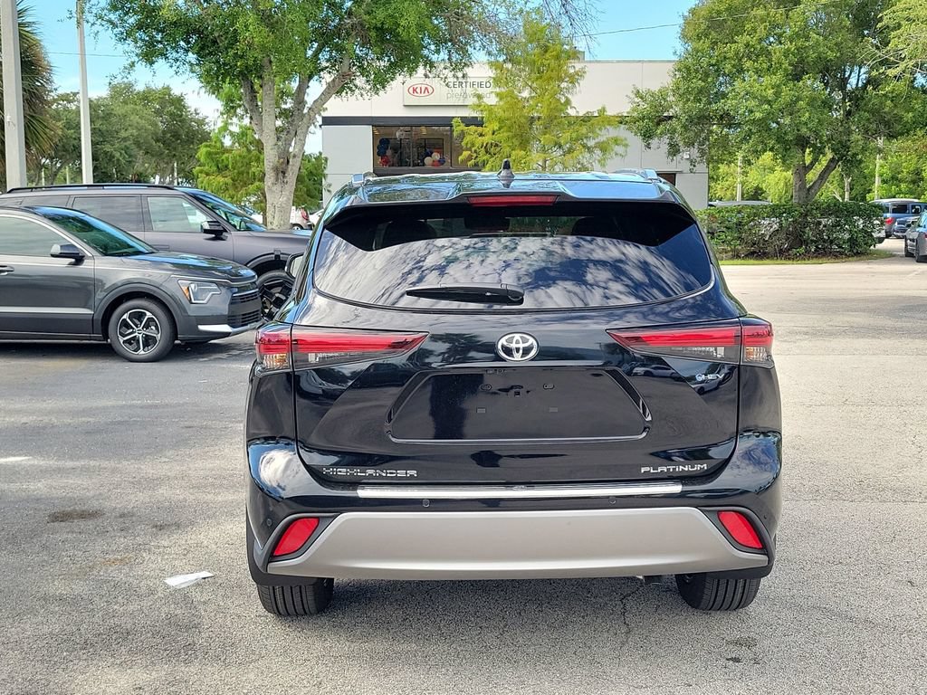 New 2026 Toyota Highlander Platinum AWD/4WD image 5