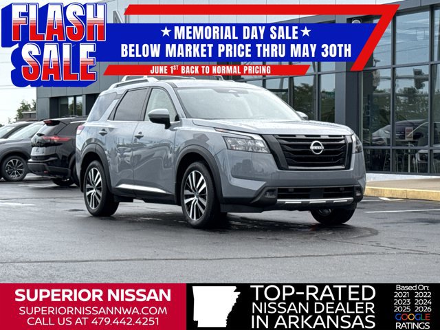 Certified 2025 Nissan Pathfinder Platinum AWD/4WD image 1