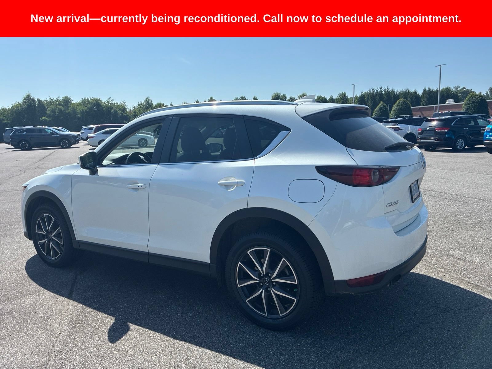 Used 2018 MAZDA CX-5 Touring w/ Preferred Equipment Package FWD image 7