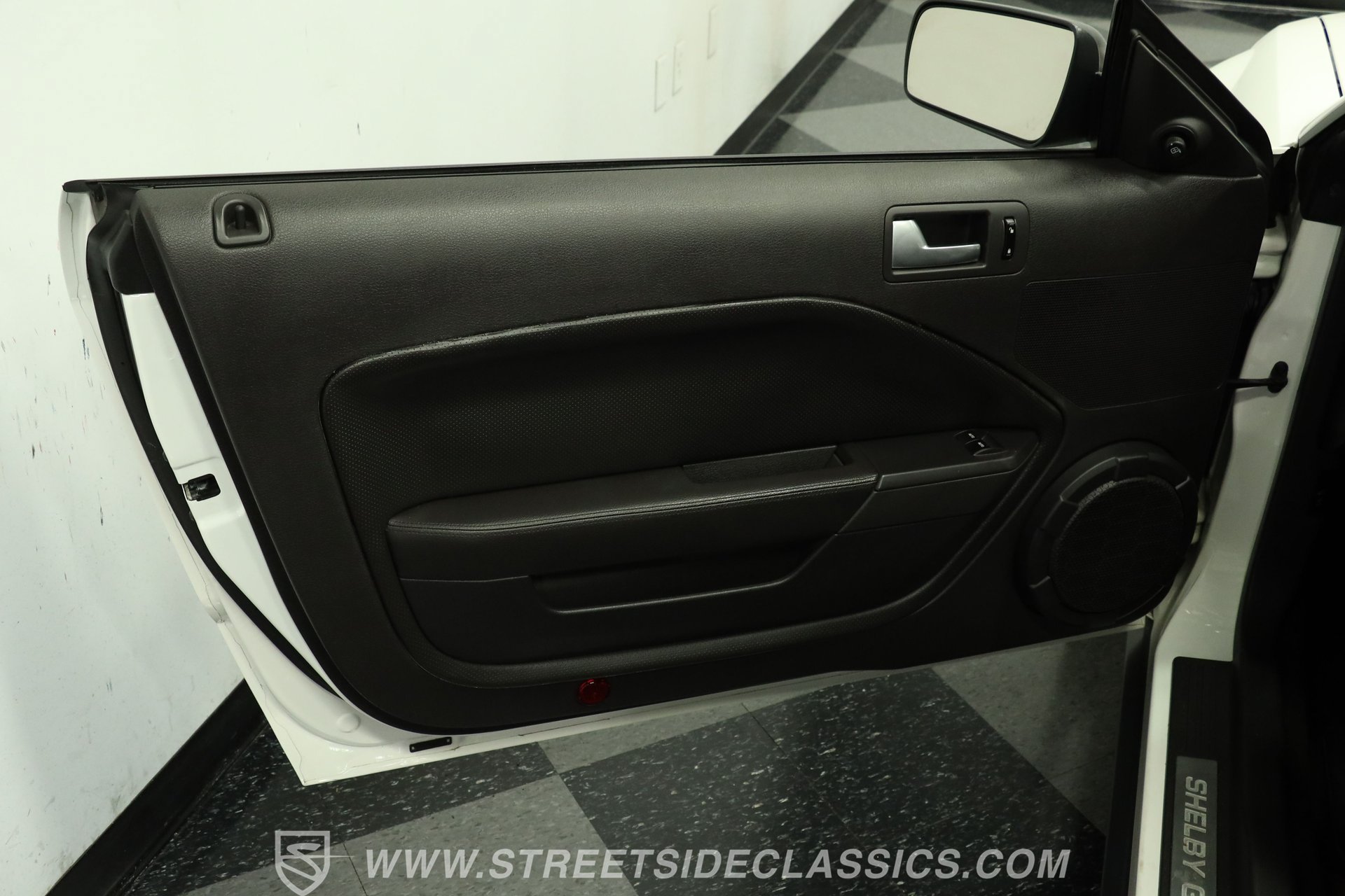 Used 2007 Ford Mustang Shelby GT500 RWD image 34
