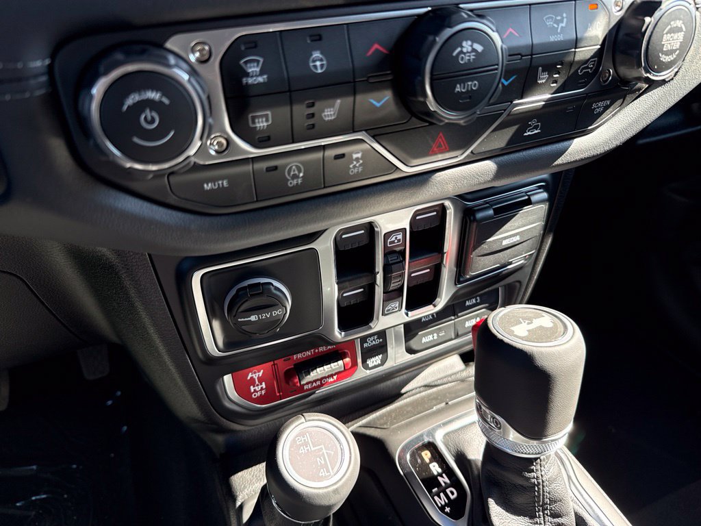 New 2027 Jeep Wrangler Unlimited Rubicon AWD/4WD image 35