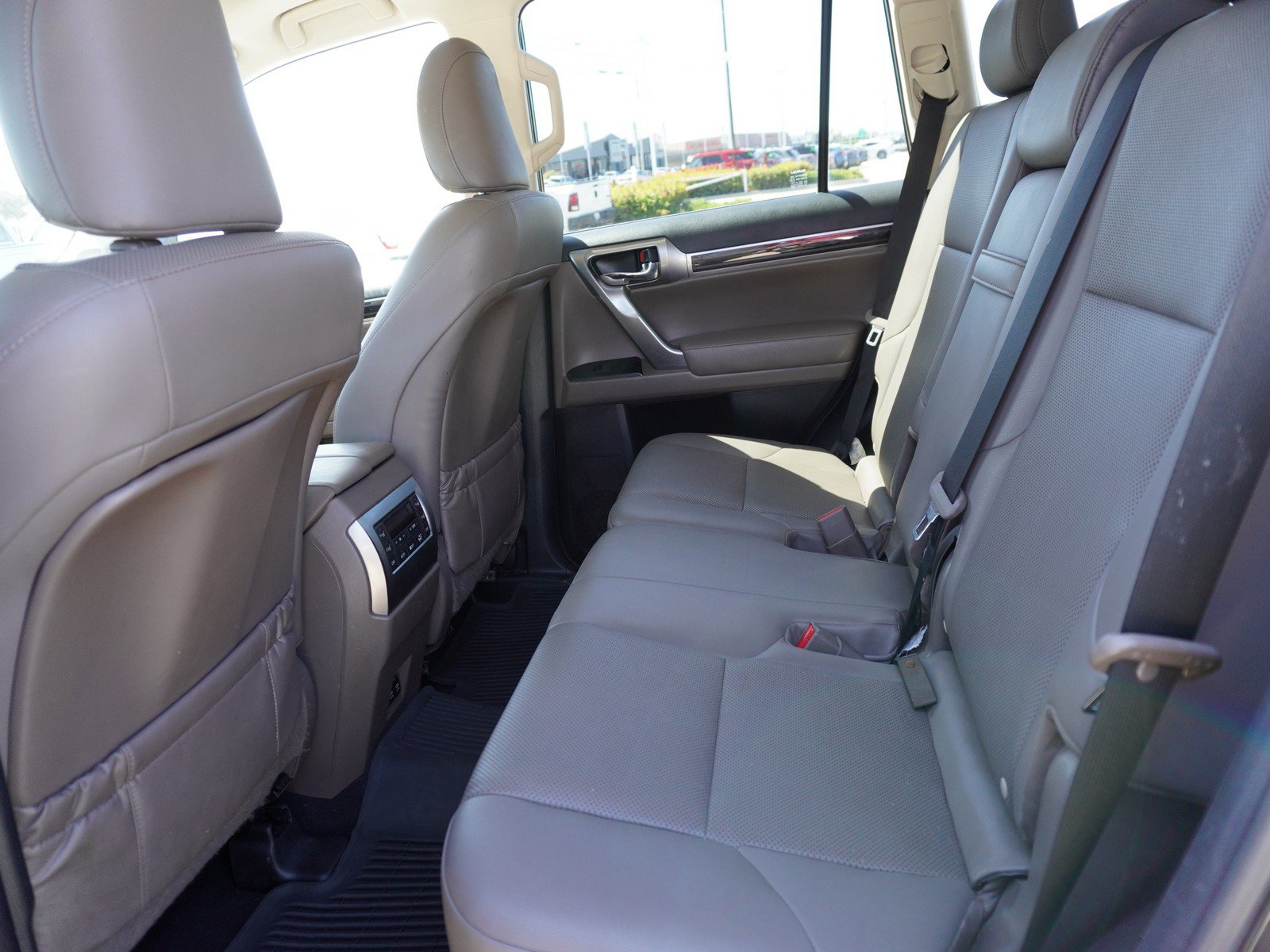 Used 2022 Lexus GX 460 Premium w/ Premium Package AWD/4WD image 13