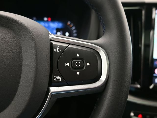 Used 2023 Volvo XC60 B5 Core w/ Climate Package image 22