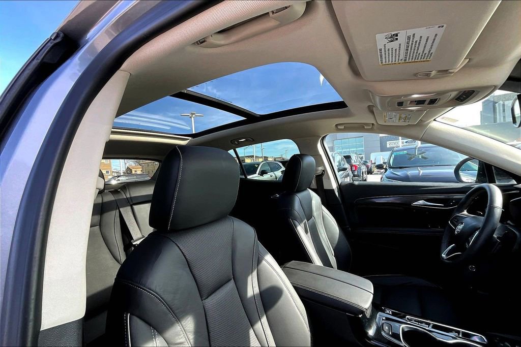 Used 2021 Buick Envision Essence w/ Technology Package I FWD image 21