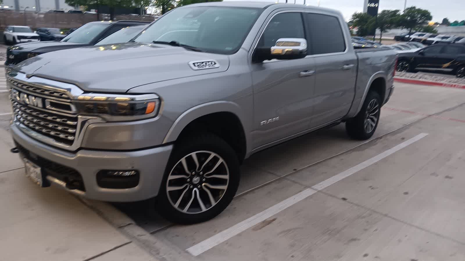 Used 2025 RAM 1500 Limited w/ Off Road Group AWD/4WD image 9