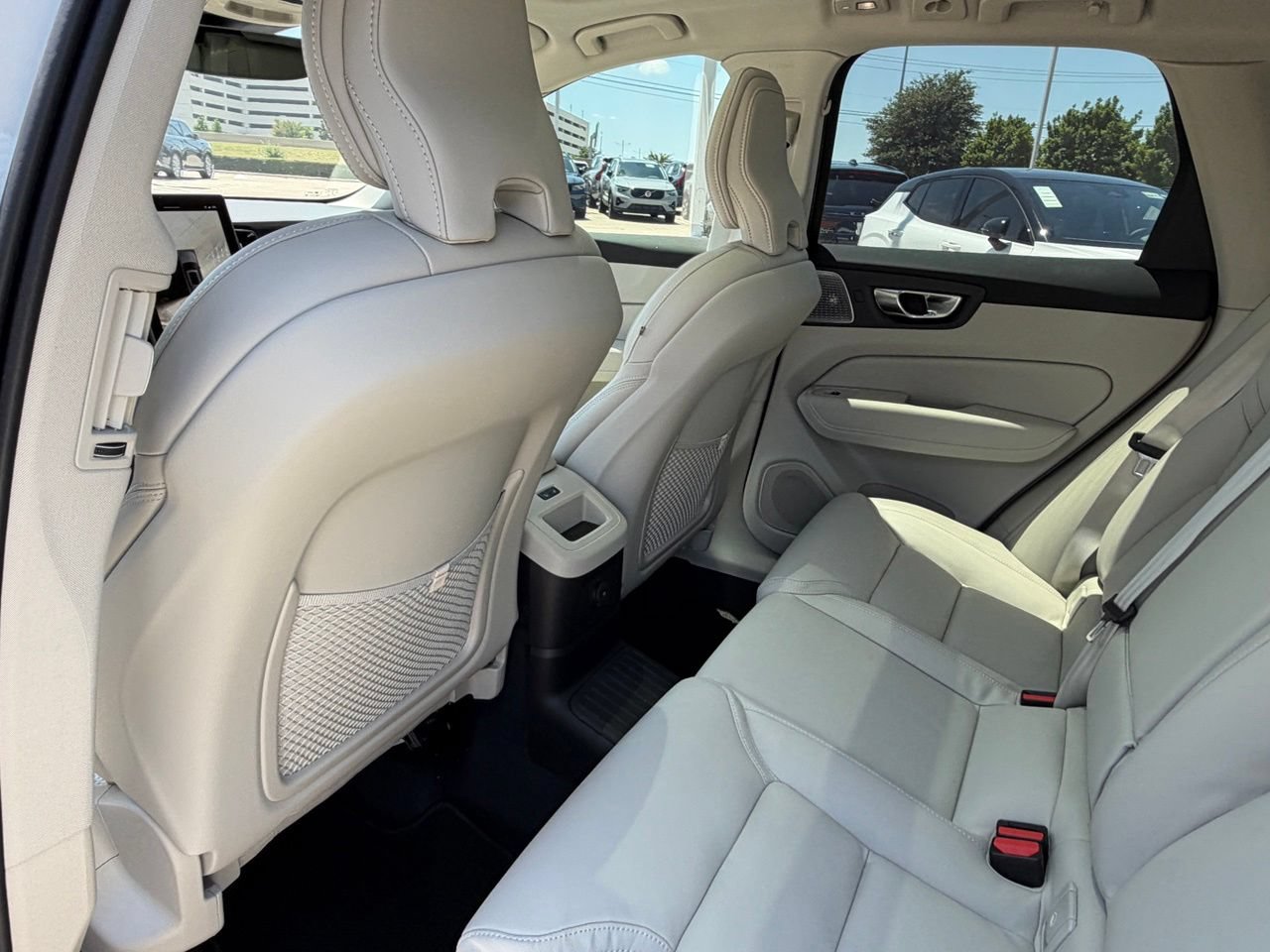 New 2026 Volvo XC60 T8 Ultra w/ Protection Package Premier AWD/4WD image 22