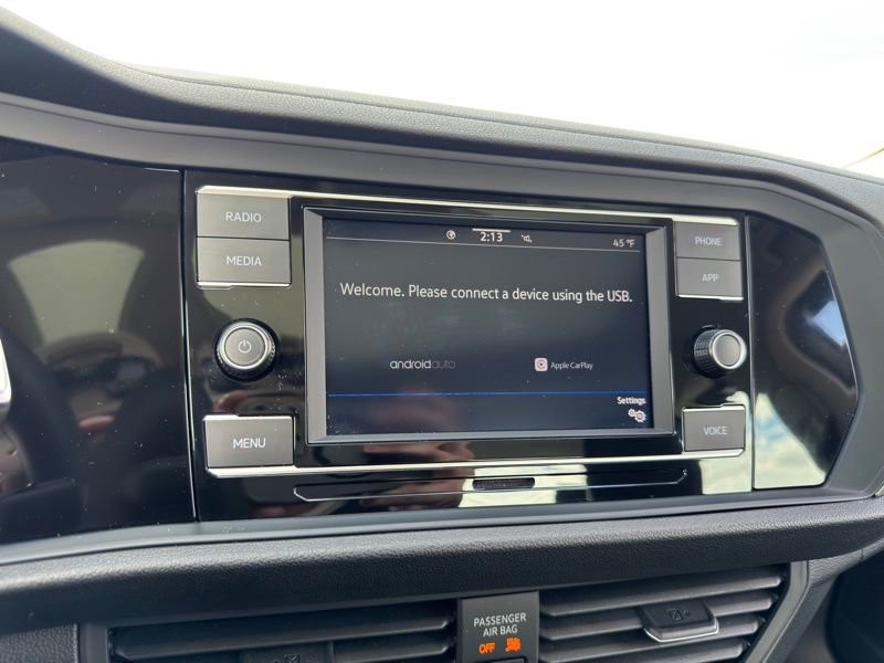 Used 2024 Volkswagen Jetta SE image 17