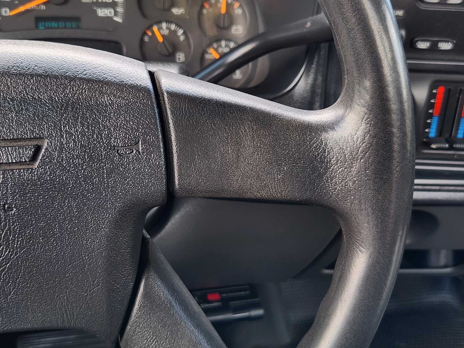 Used 2005 Chevrolet Silverado 3500 4x4 Regular Cab w/ Heavy-Duty Power Package image 20