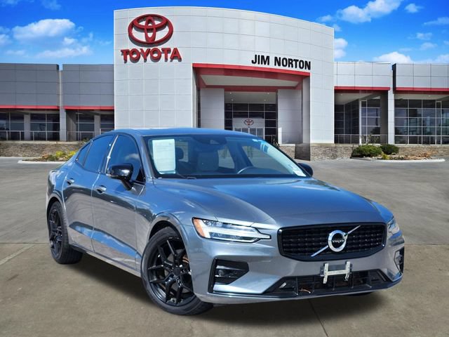 Used 2021 Volvo S60 T5 Momentum w/ Premium Package