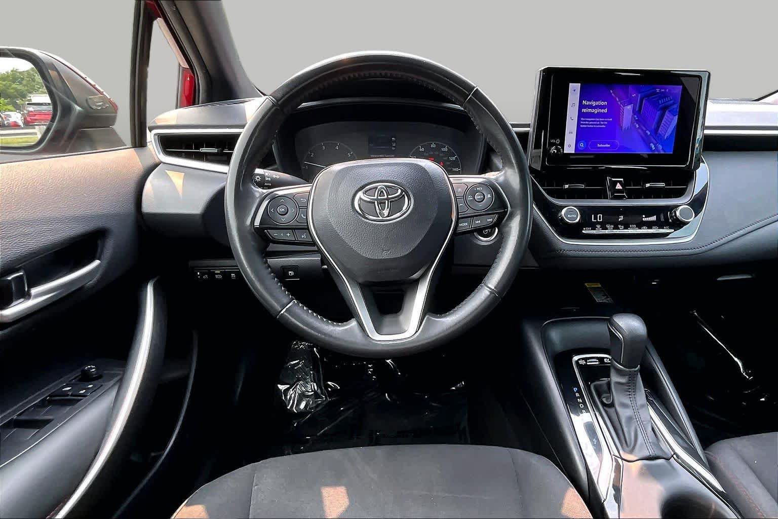 Used 2024 Toyota Corolla SE w/ SE Package FWD image 6