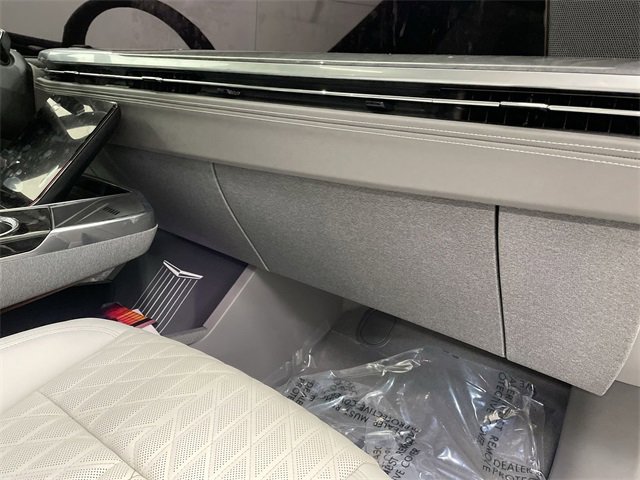 New 2025 Cadillac Escalade IQ Luxury 1 w/ LPO, Radiant Package image 26