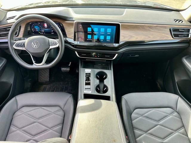 Used 2024 Volkswagen Atlas SE image 16