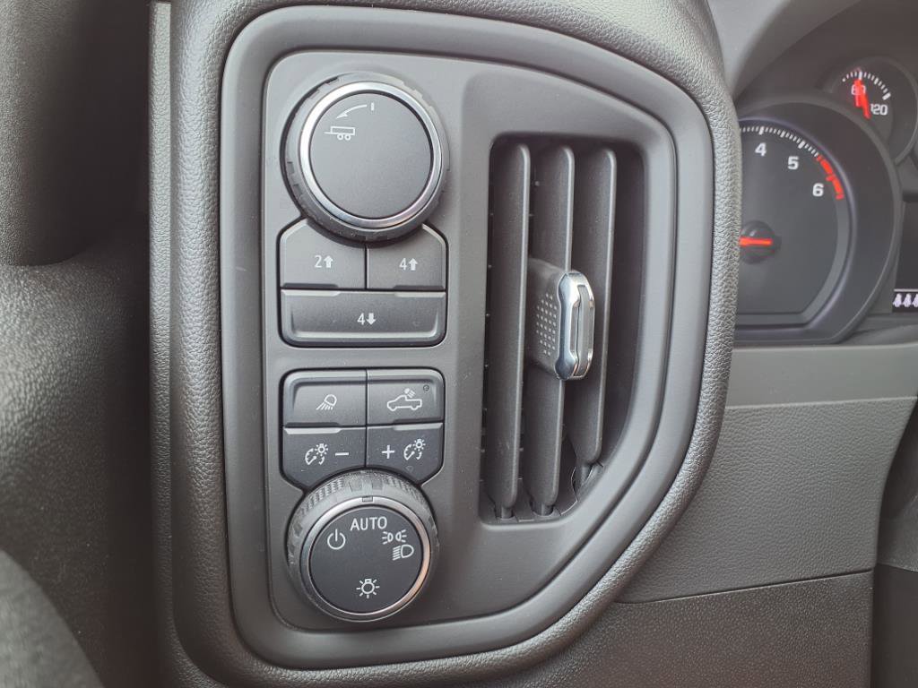 Used 2025 Chevrolet Silverado 2500 W/T w/ WT Convenience Package image 19