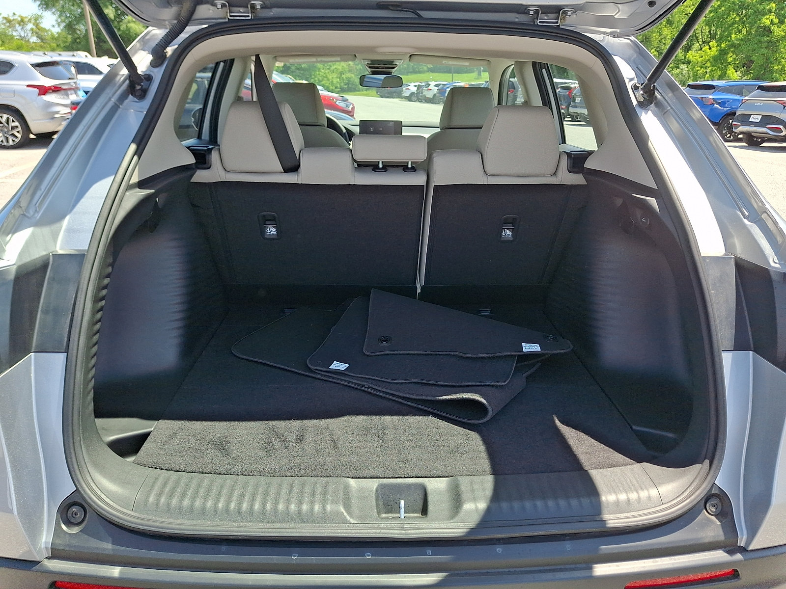 Used 2025 Honda HR-V LX image 28