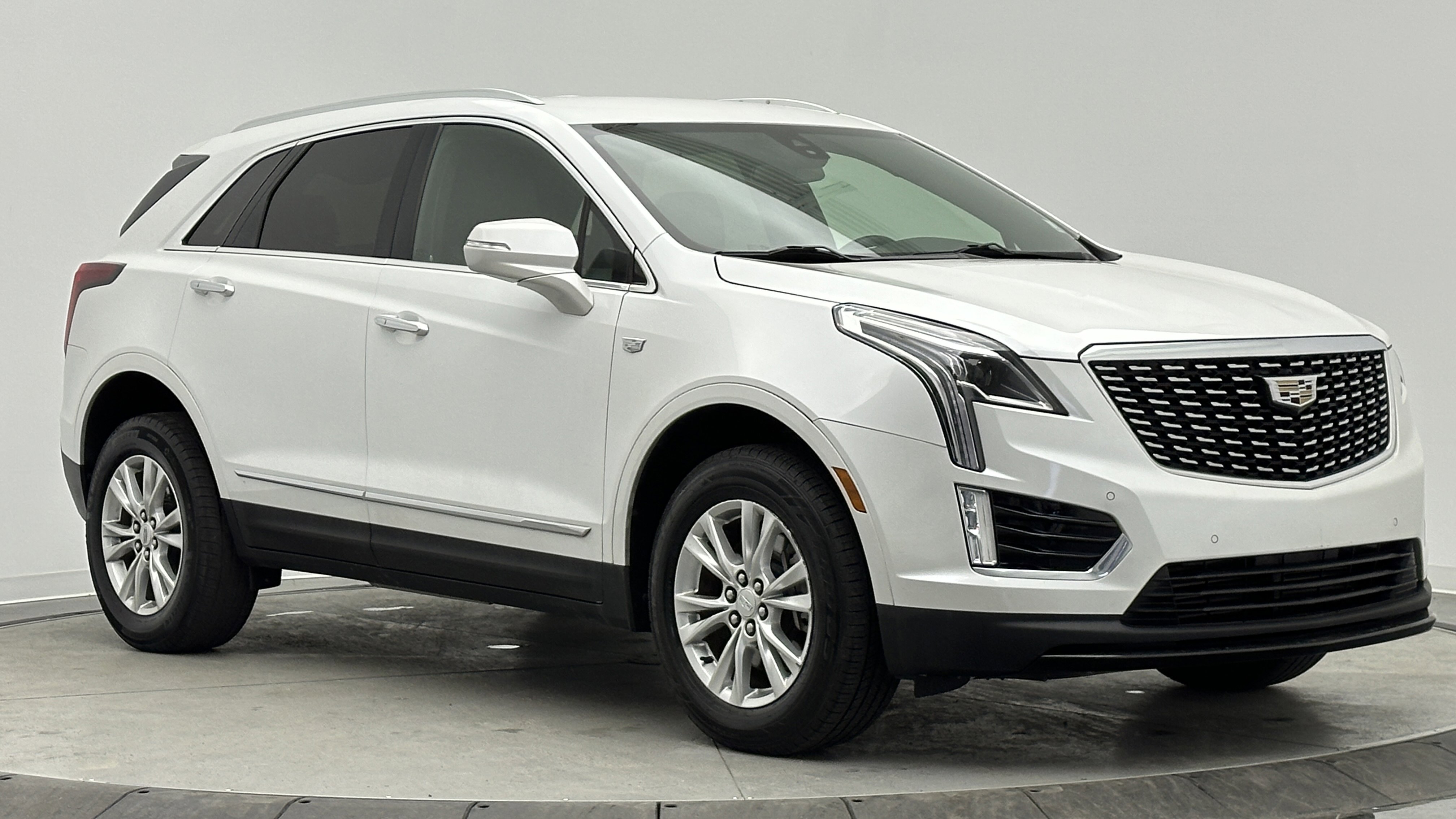 Used 2020 Cadillac XT5 Luxury image 3