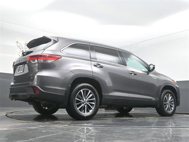 Used 2019 Toyota Highlander XLE image 34