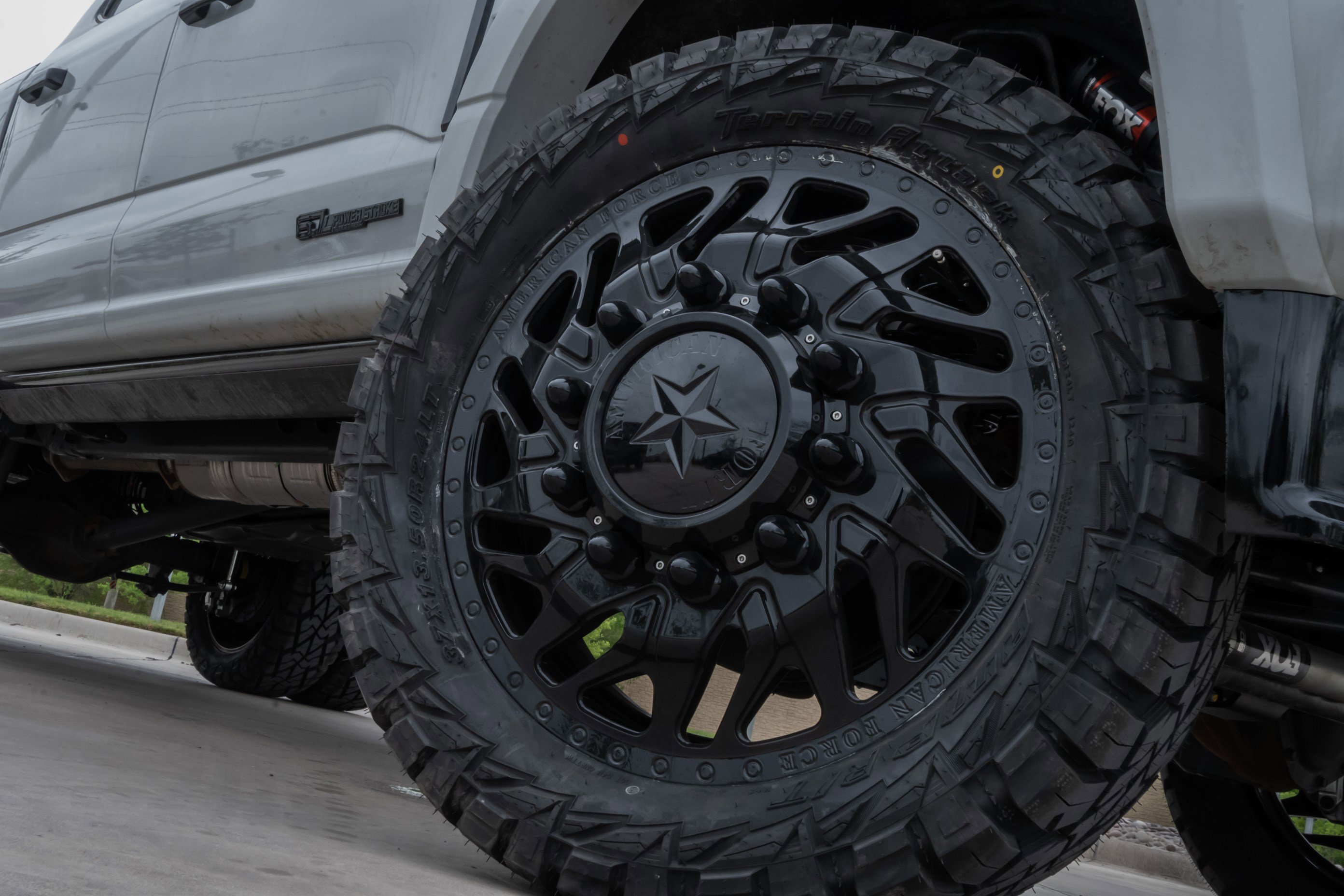 Used 2026 Ford F450 Platinum w/ Platinum Plus Package image 9