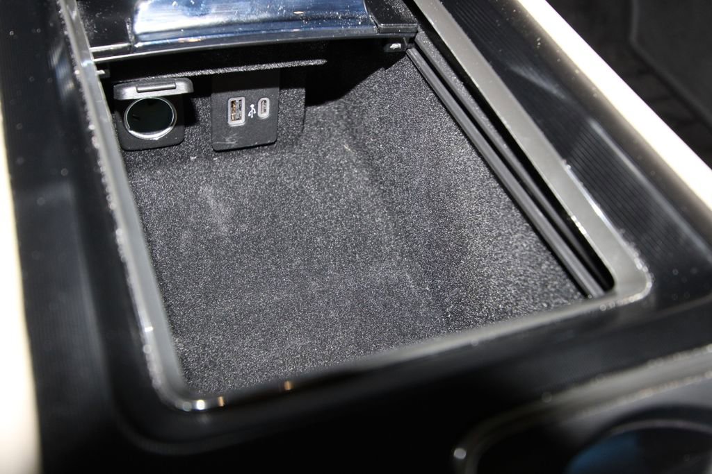 Used 2025 Lincoln Corsair Grand Touring w/ Towing Package image 18