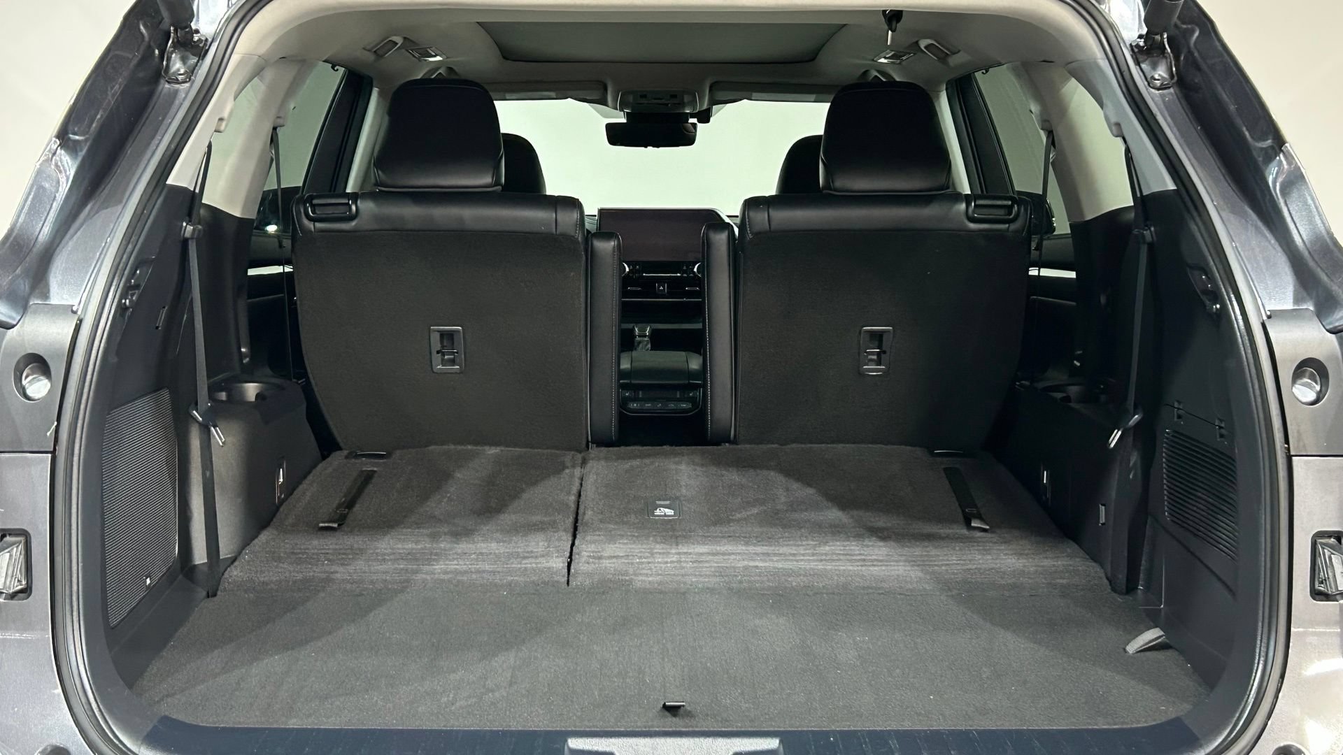 Used 2024 Toyota Highlander Platinum AWD/4WD image 41