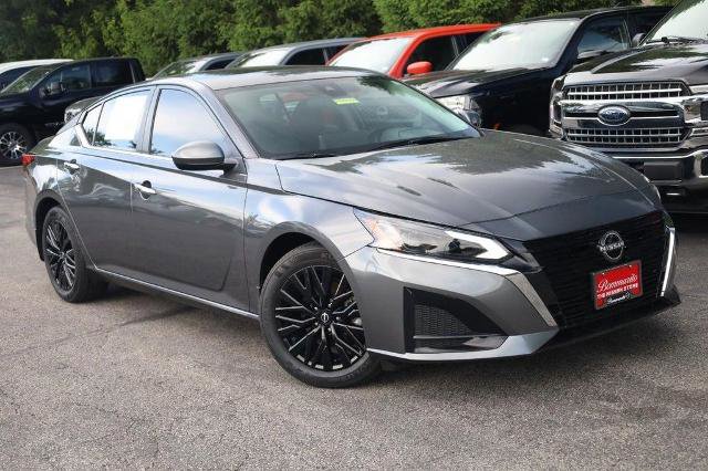Certified 2025 Nissan Altima 2.5 SV w/ SV Special Edition Package FWD image 2