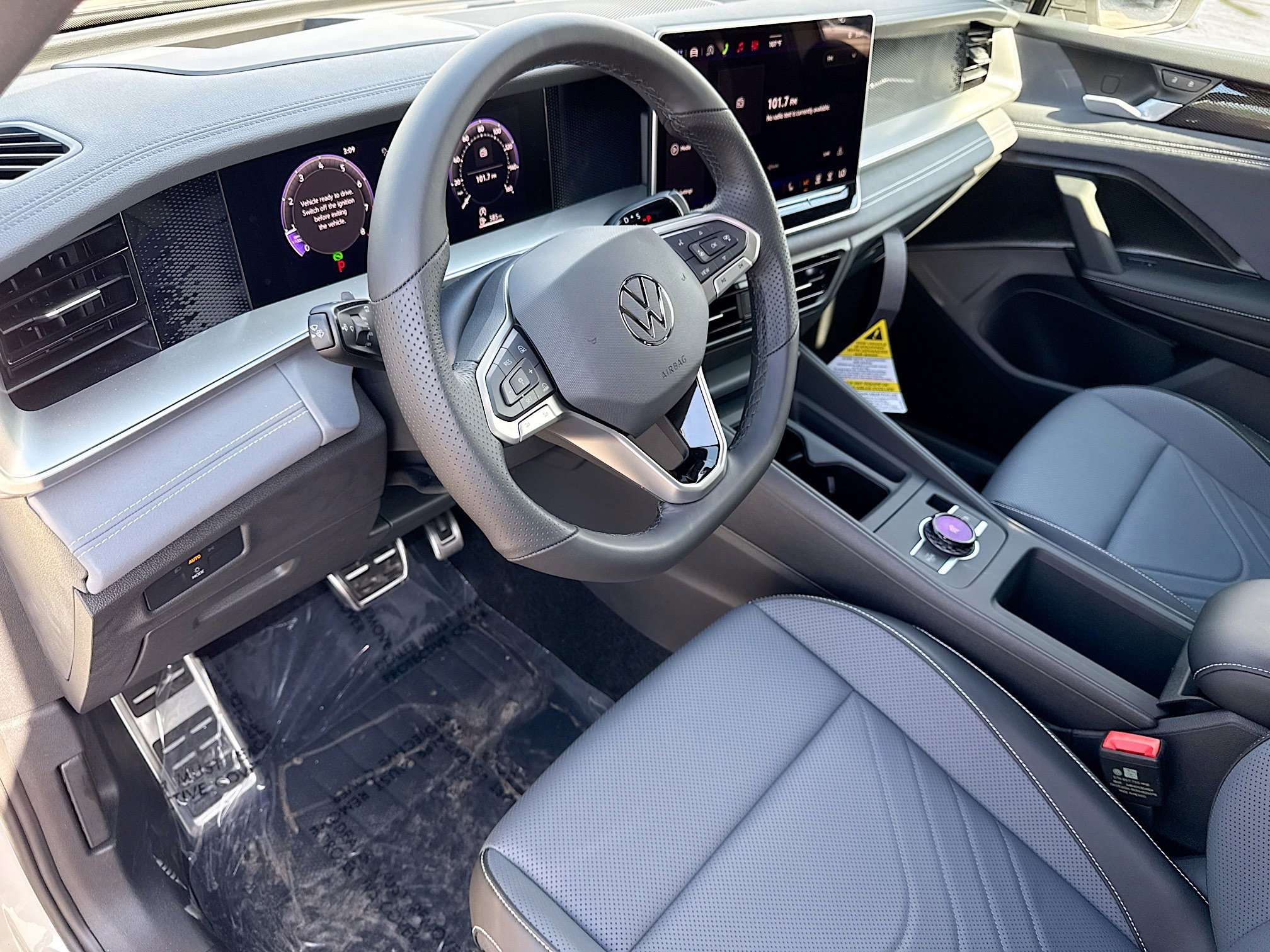 New 2026 Volkswagen Tiguan SE R-Line FWD image 26