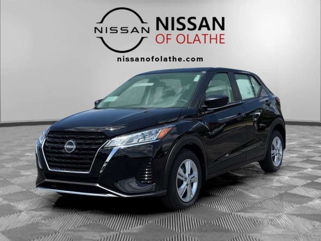 Certified 2025 Nissan Kicks Play S image 1