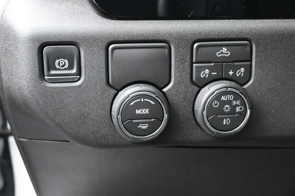 Used 2026 Chevrolet Silverado 1500 RST RWD image 16