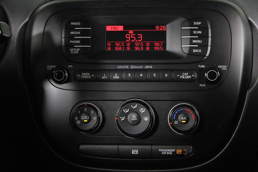 Used 2014 Kia Soul + image 5