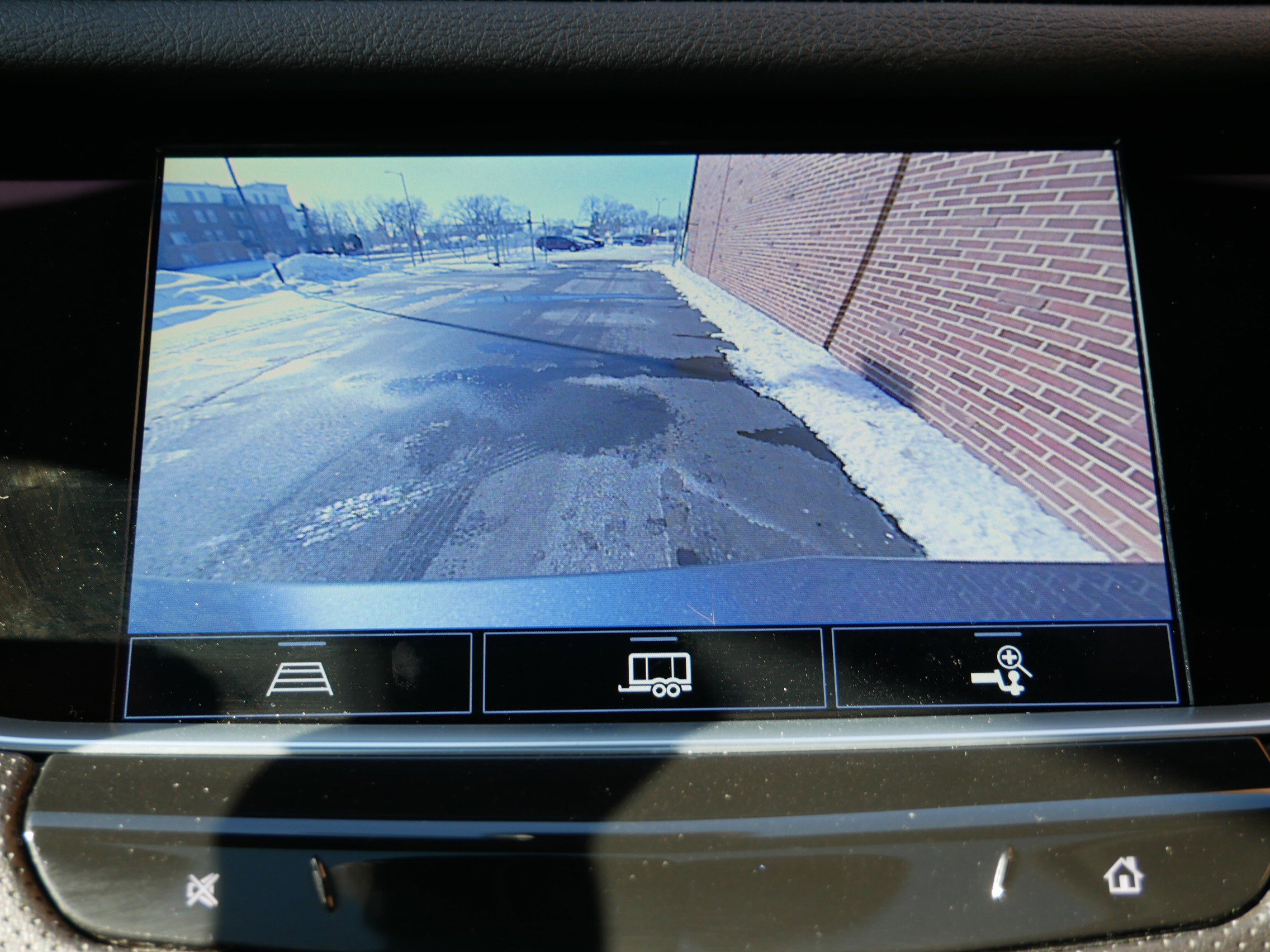 Certified 2024 Cadillac XT5 Sportv w/ LPO, Floor Liner Package image 18