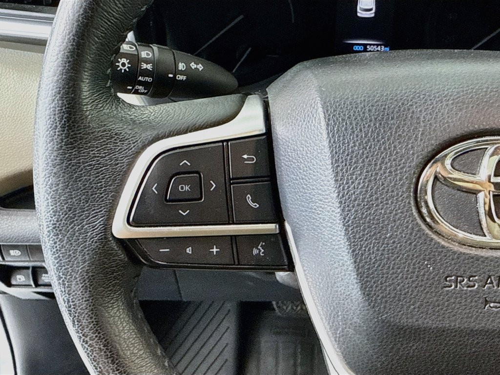 Used 2021 Toyota Sienna XLE FWD image 11