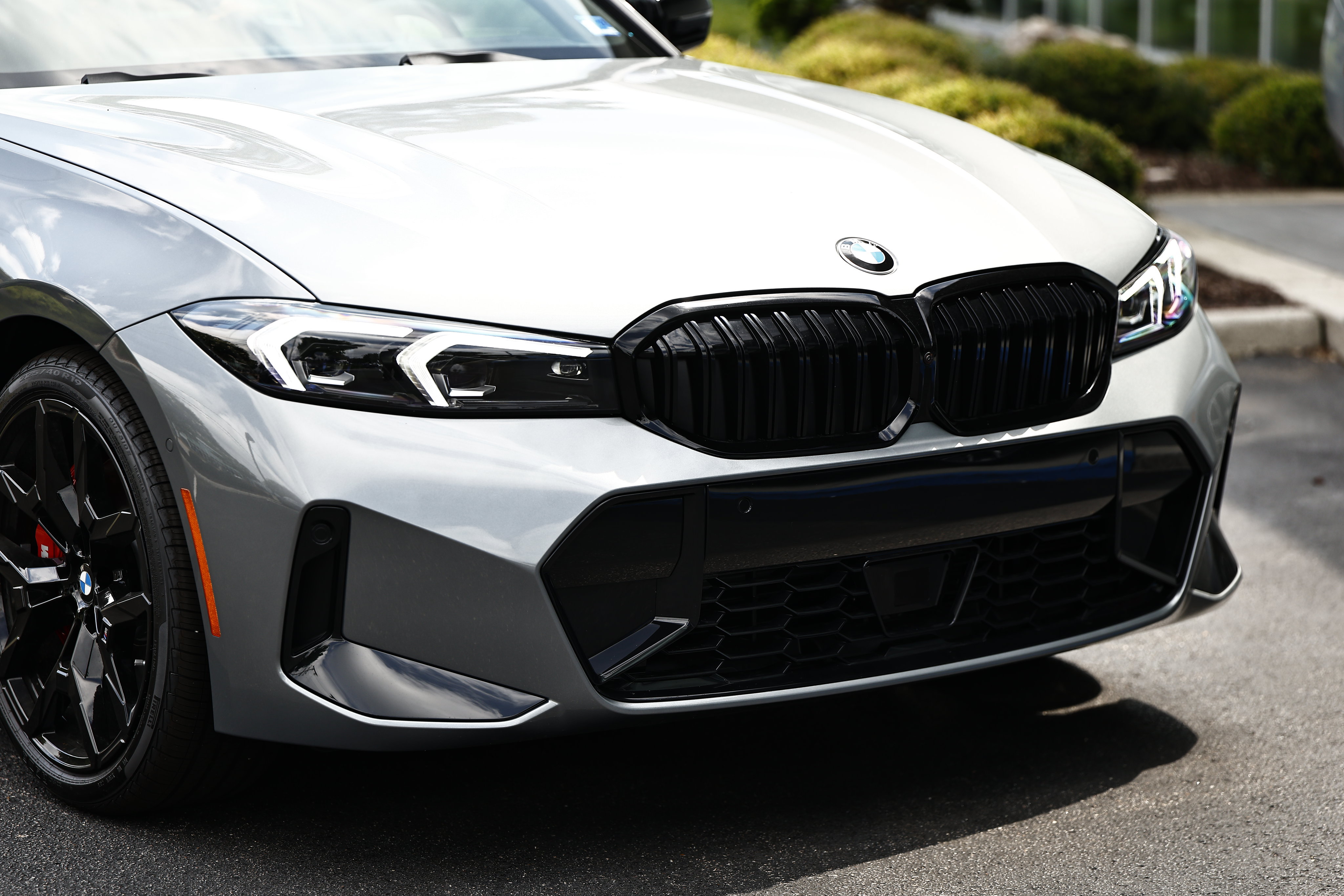 New 2026 BMW 330i Sedan RWD image 2