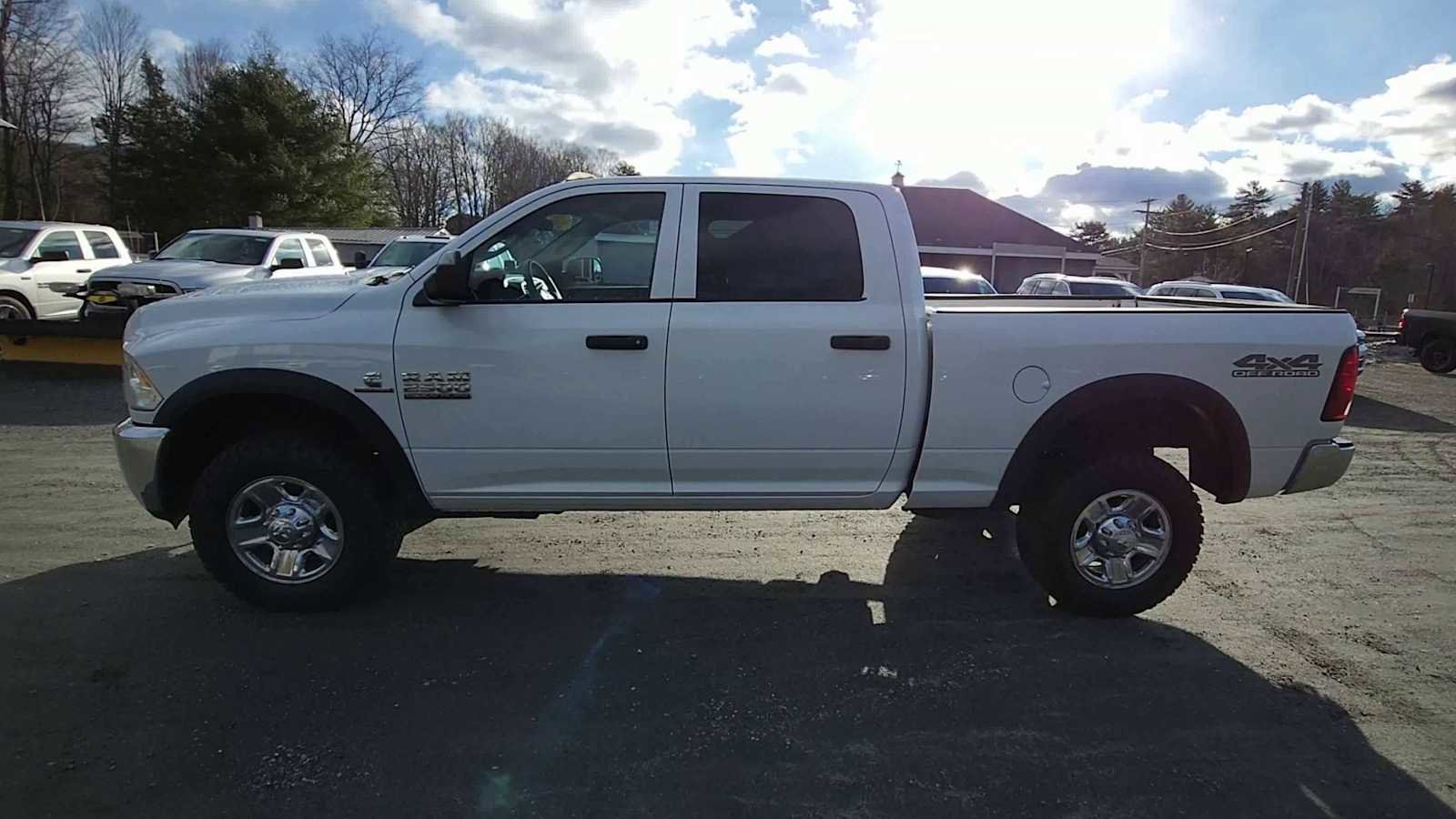 Used 2018 RAM 2500 Tradesman w/ Chrome Appearance Group AWD/4WD image 5