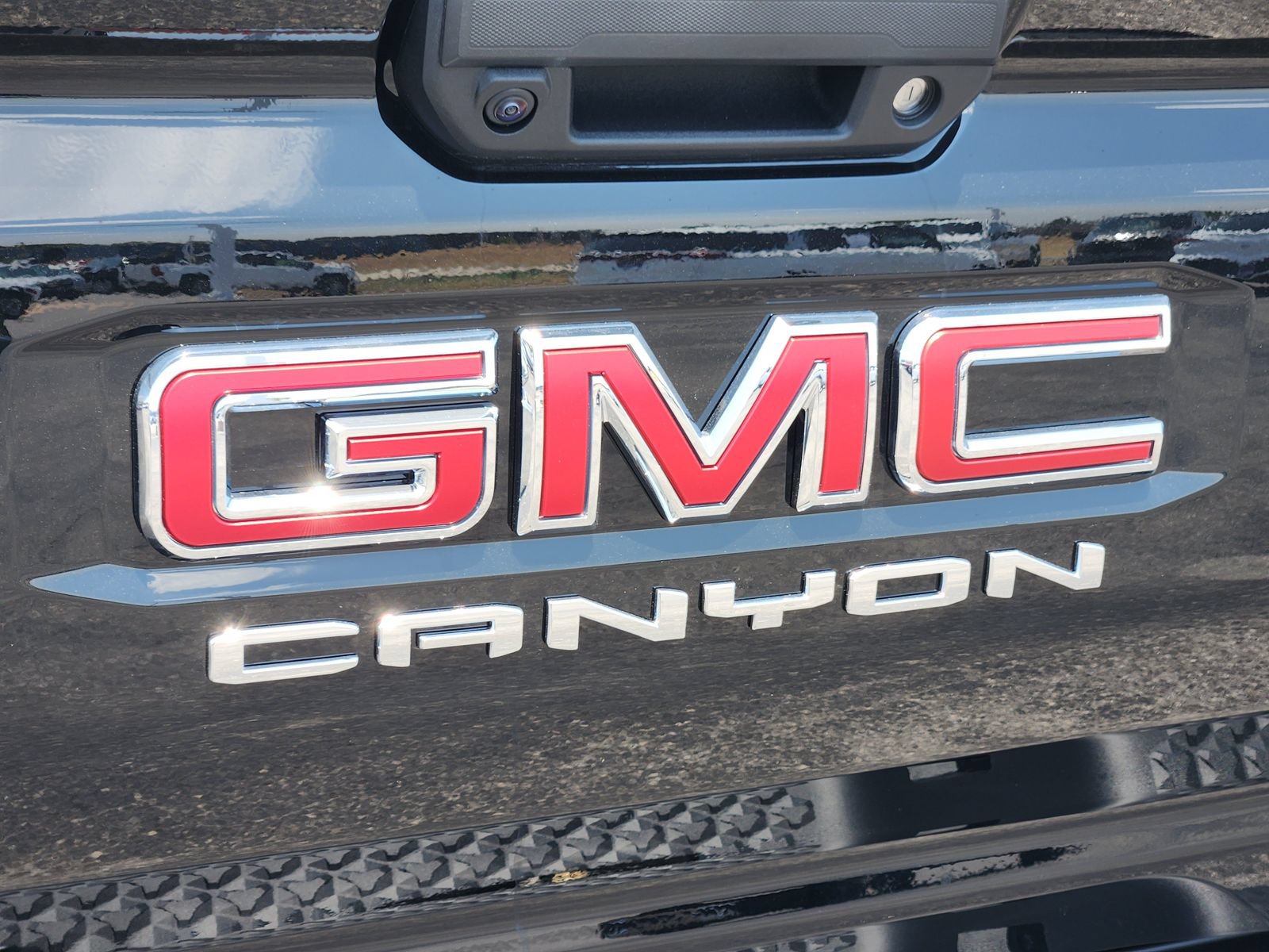 New 2026 GMC Canyon Elevation w/ Convenience Package RWD image 12