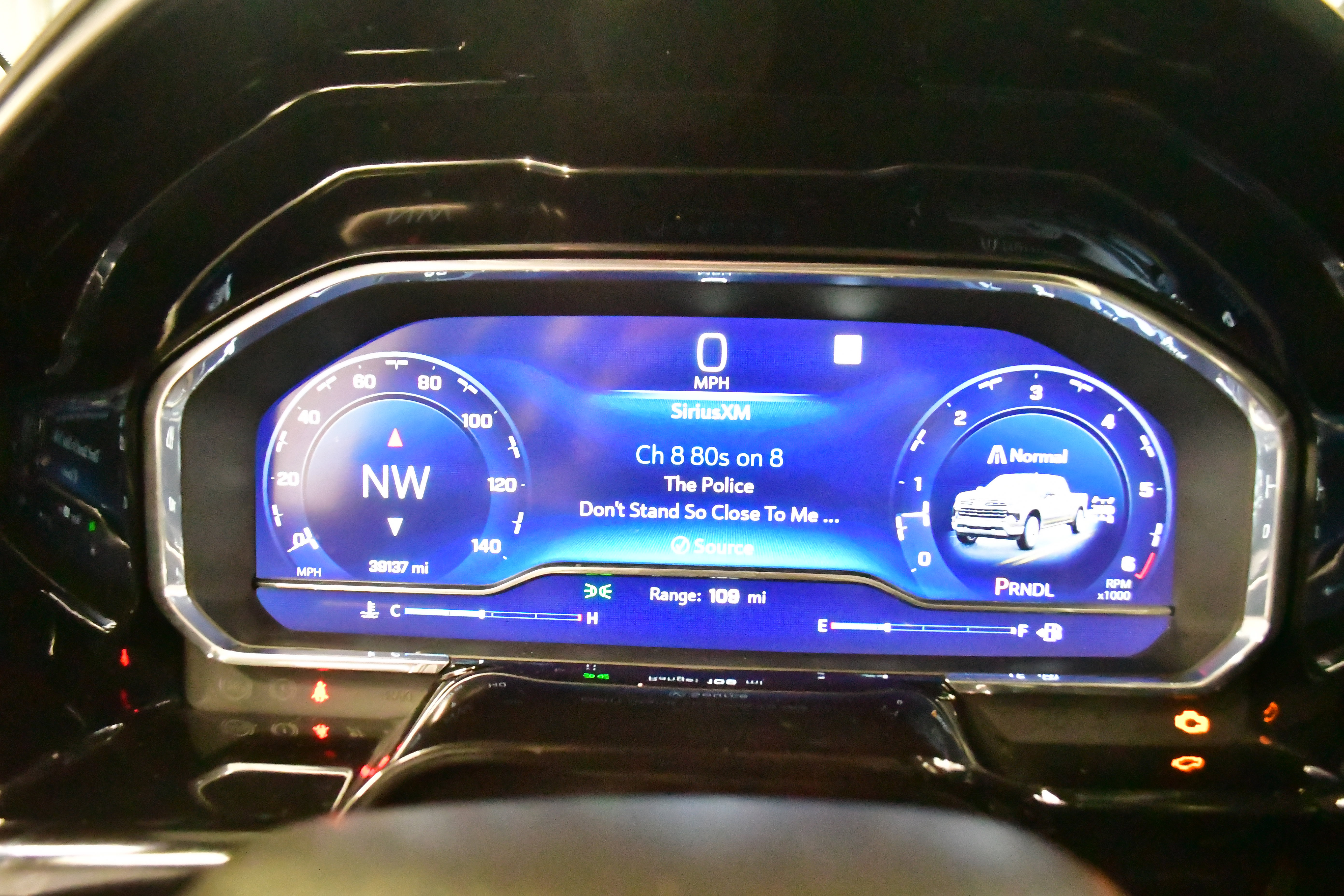 Used 2023 Chevrolet Silverado 1500 LT image 32