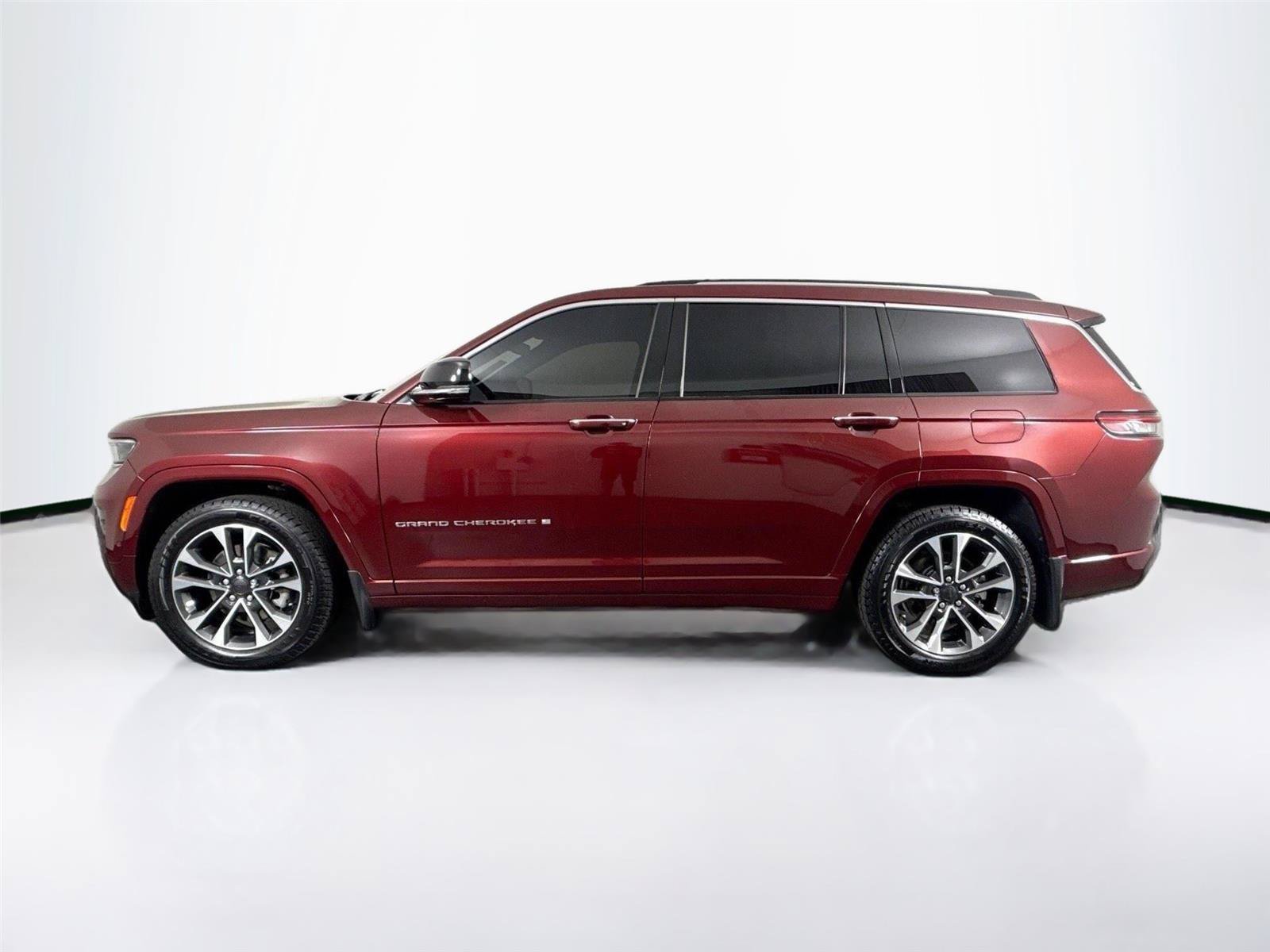 Used 2022 Jeep Grand Cherokee L Overland w/ MOPAR Finishing Package AWD/4WD image 14