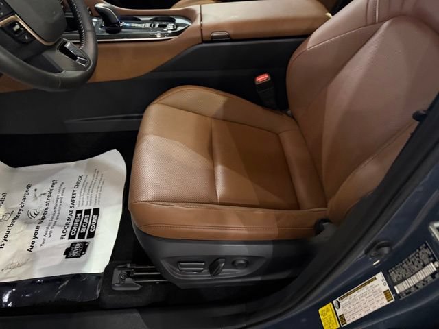 Used 2025 Toyota Crown Signia AWD/4WD image 25