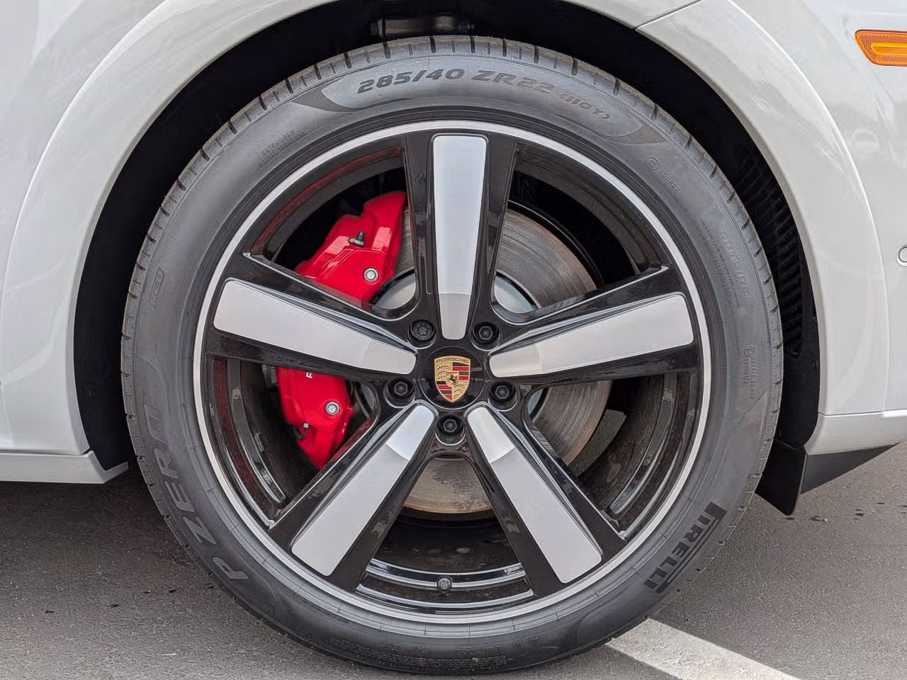 Certified 2025 Porsche Cayenne S AWD/4WD image 12