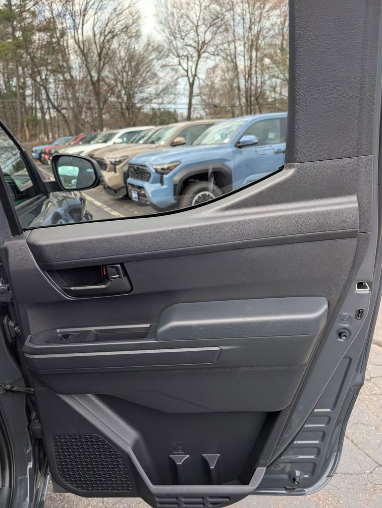 Certified 2024 Toyota Tacoma SR5 AWD/4WD image 16