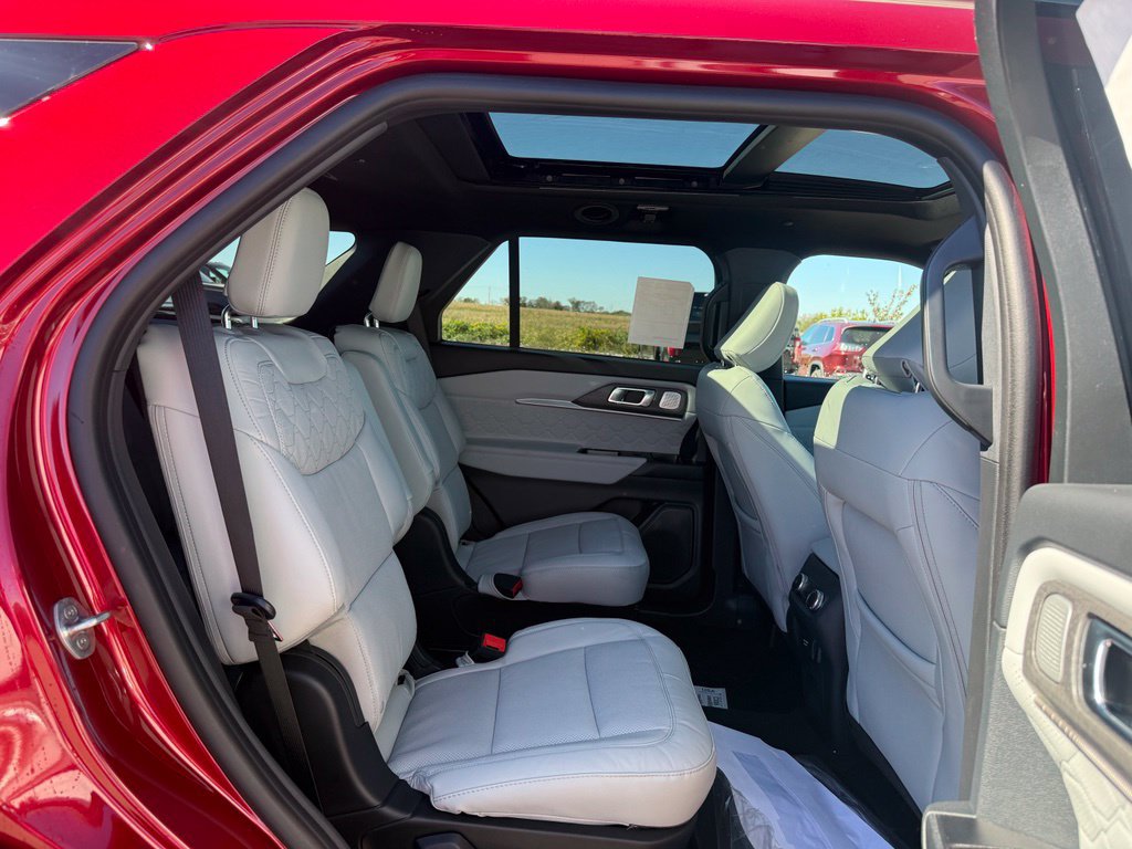 New 2027 Ford Explorer Platinum AWD/4WD image 30