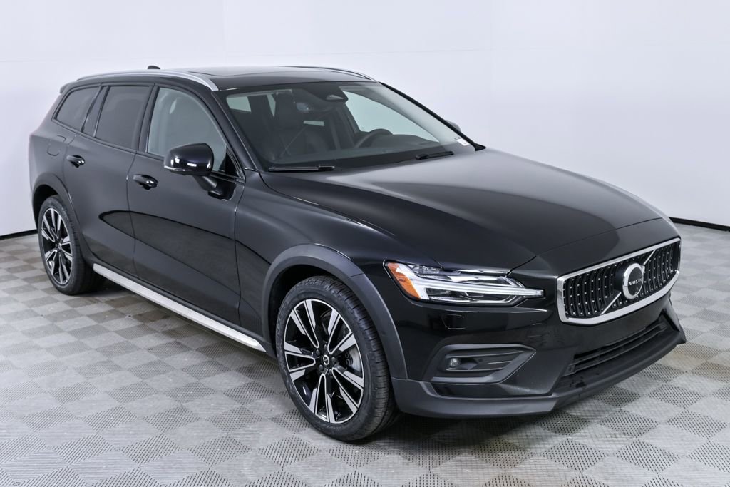 Certified 2024 Volvo V60 B5 Cross Country Ultimate image 28
