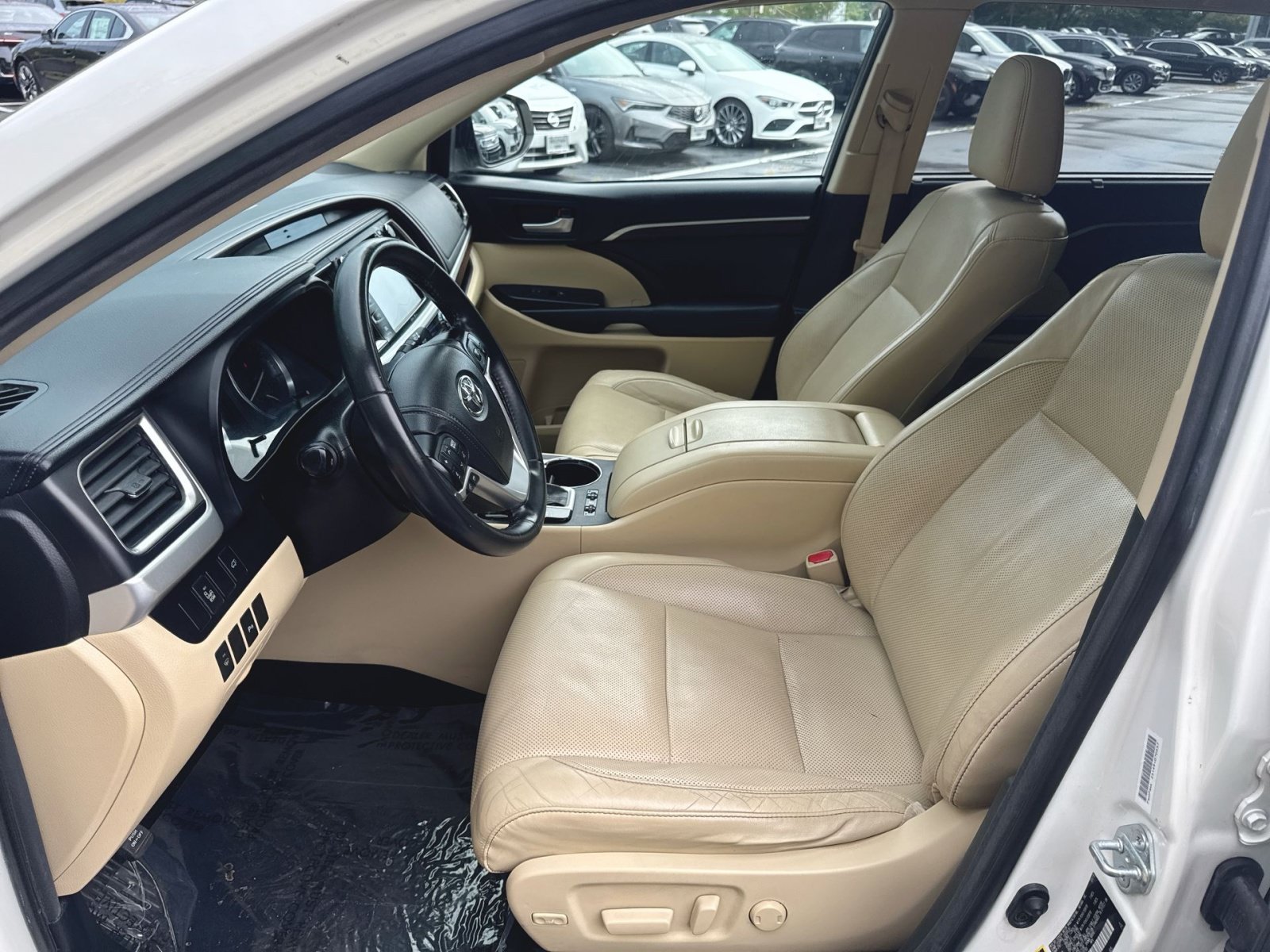 Used 2015 Toyota Highlander Limited AWD/4WD image 16