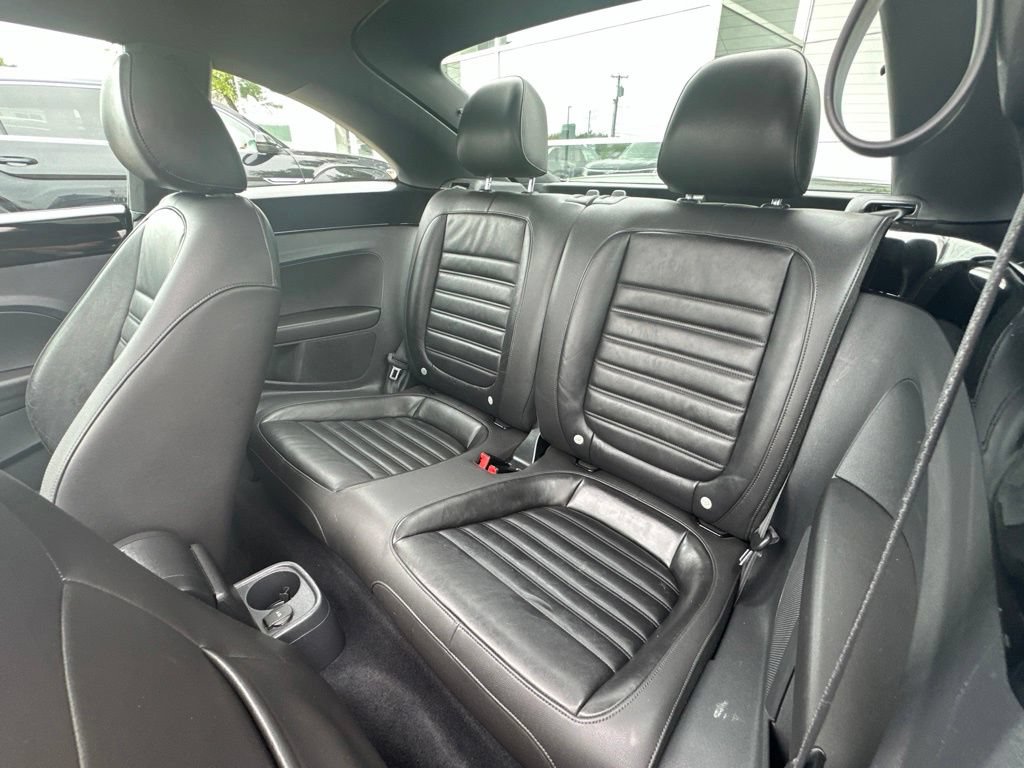Used 2014 Volkswagen Beetle R-Line FWD image 29