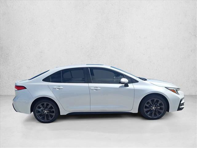 Certified 2025 Toyota Corolla SE w/ SE Premium Package FWD image 4