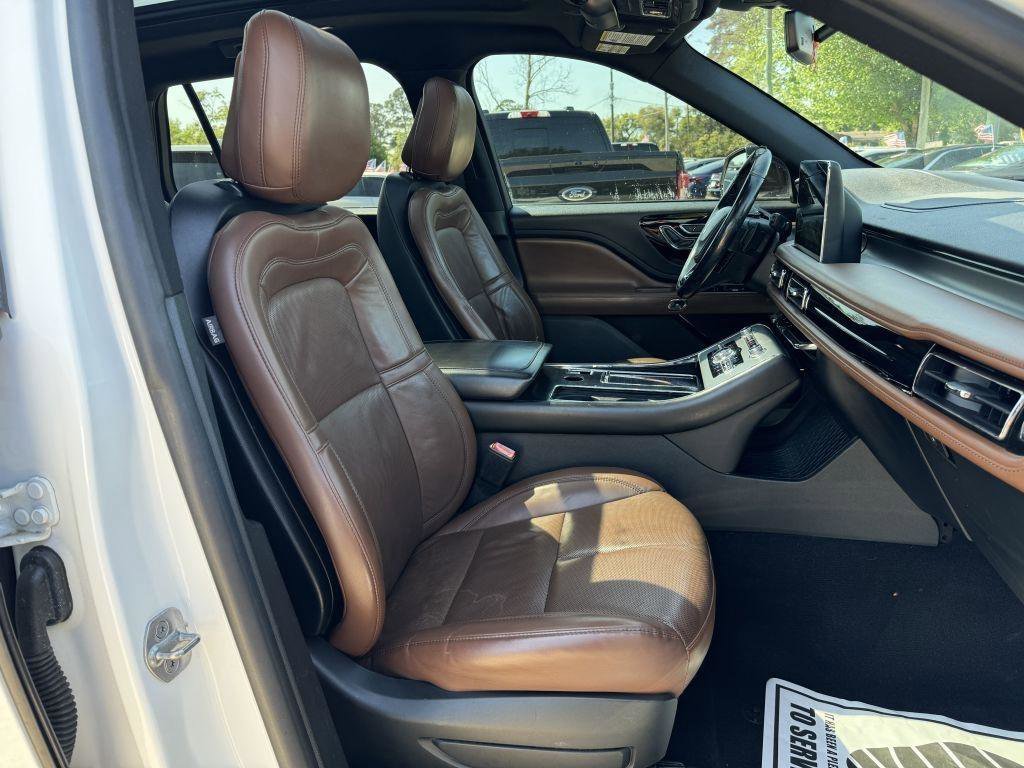 Used 2020 Lincoln Aviator Reserve w/ Elements Package Plus RWD image 16