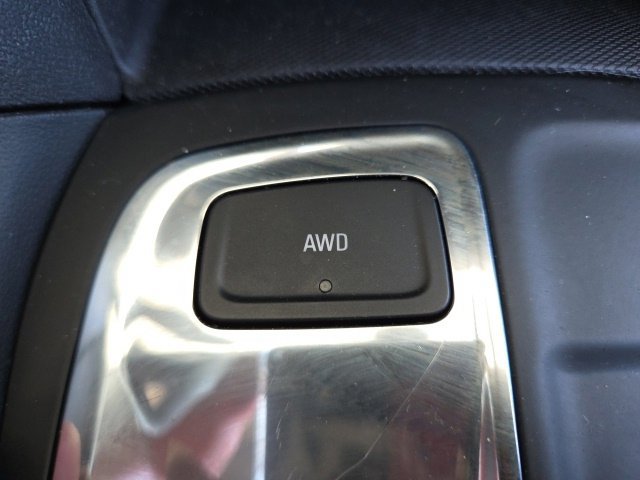 Used 2024 Chevrolet Equinox LT w/ LPO, Floor Liner Package AWD/4WD image 11