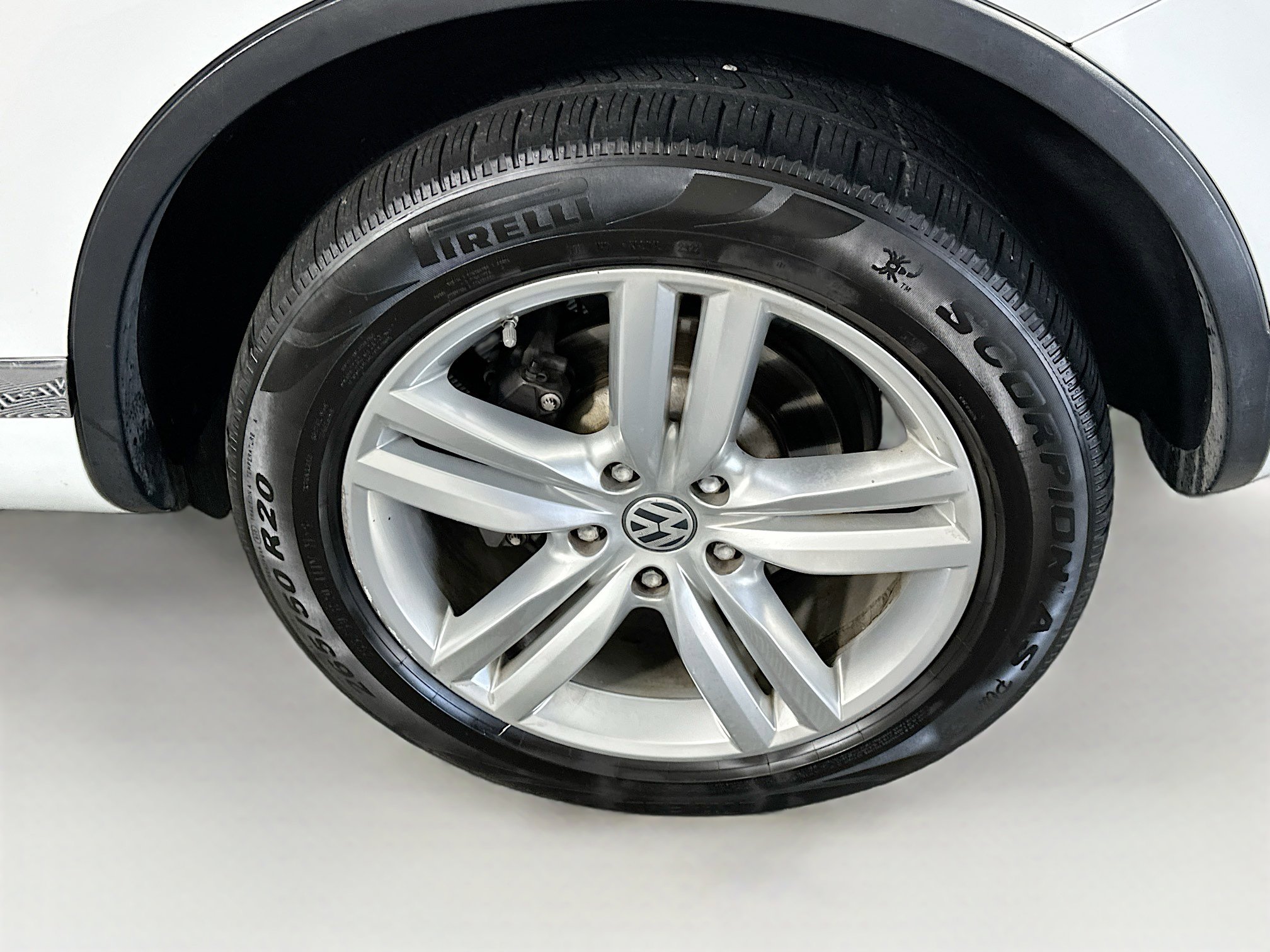 Used 2012 Volkswagen Touareg Sport AWD/4WD image 11