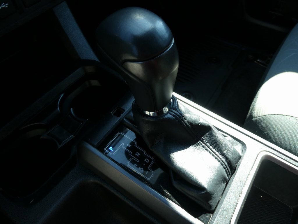 Used 2022 Toyota Tacoma TRD Off-Road w/ Technology Package image 30