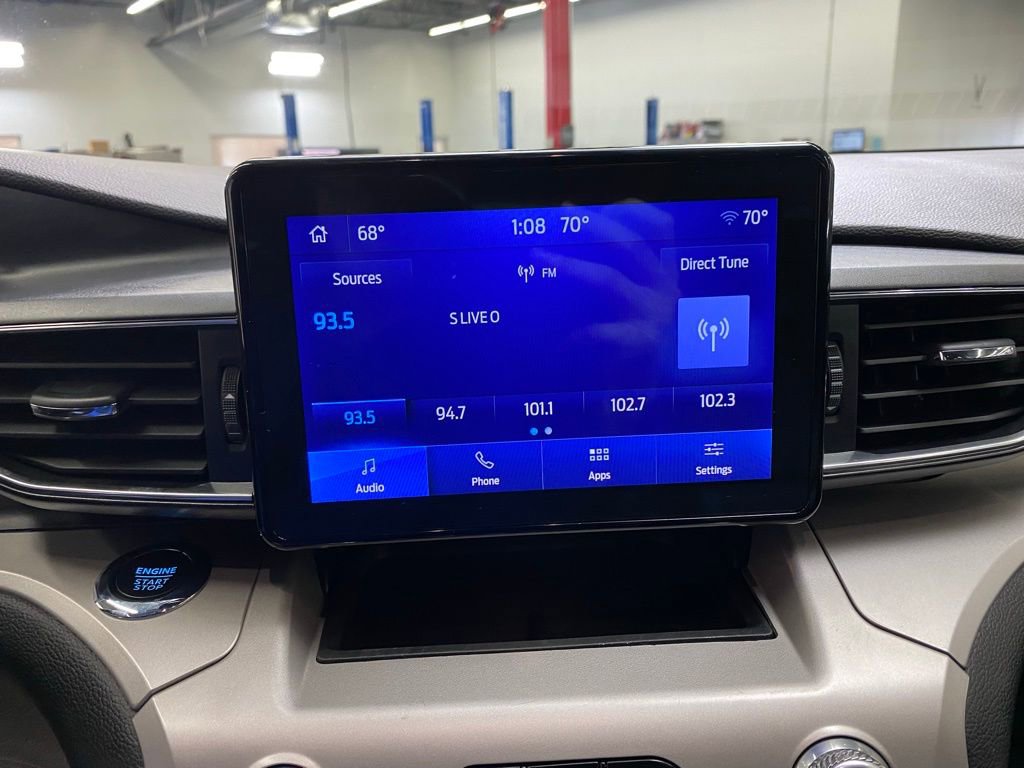 Used 2023 Ford Explorer XLT w/ Equipment Group 202A image 31