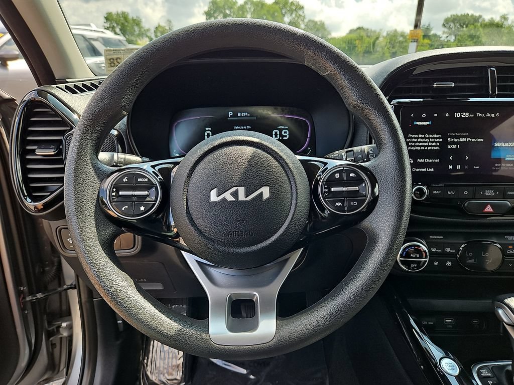 Used 2023 Kia Soul S FWD image 19