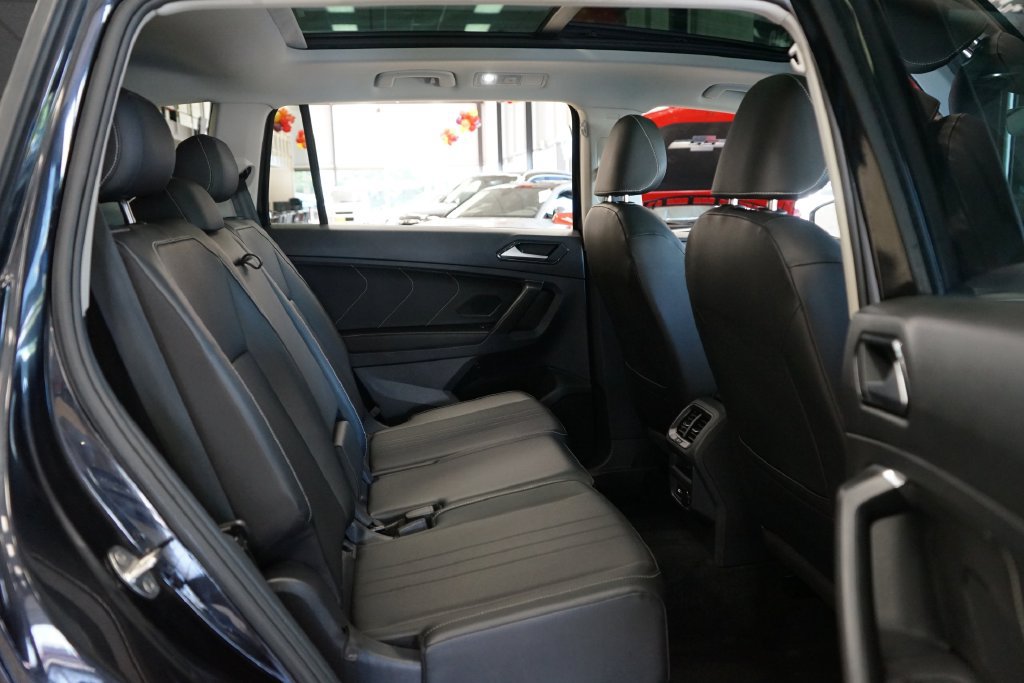 Used 2022 Volkswagen Tiguan SE FWD image 14